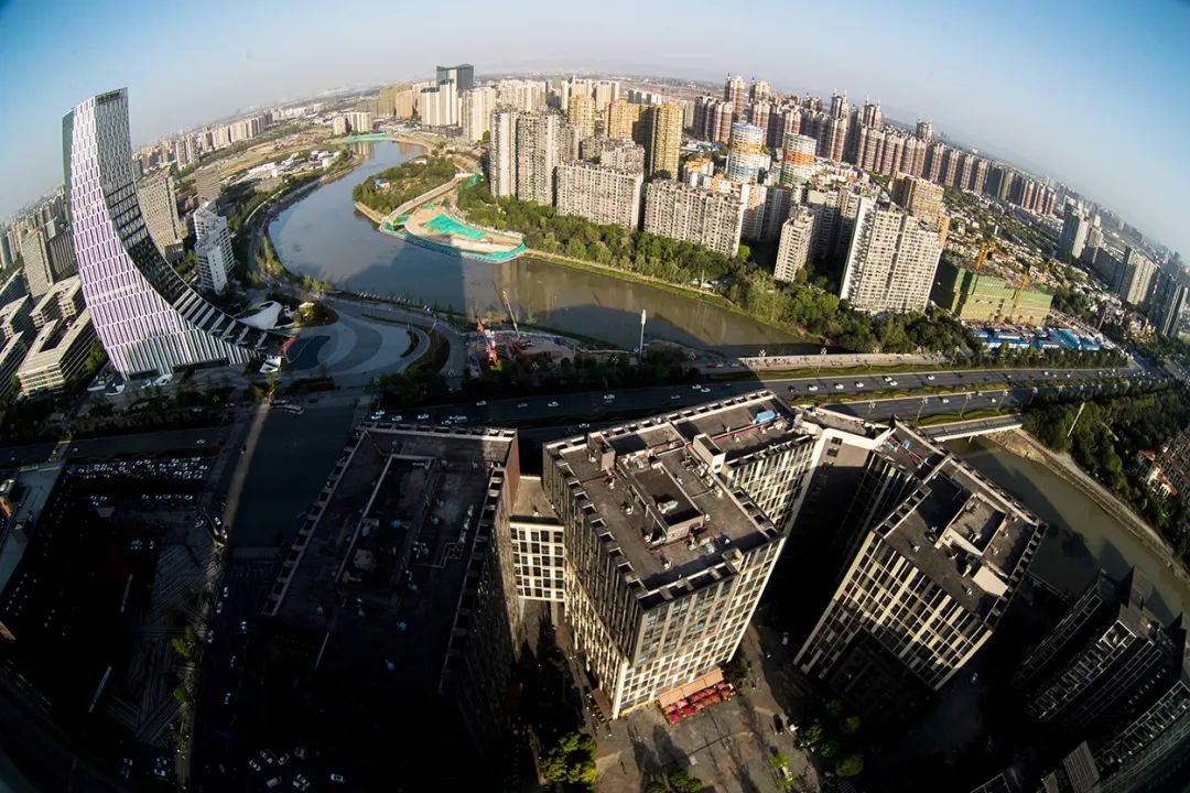 重庆首次超越这座一线城市,成为GDP“第四城”